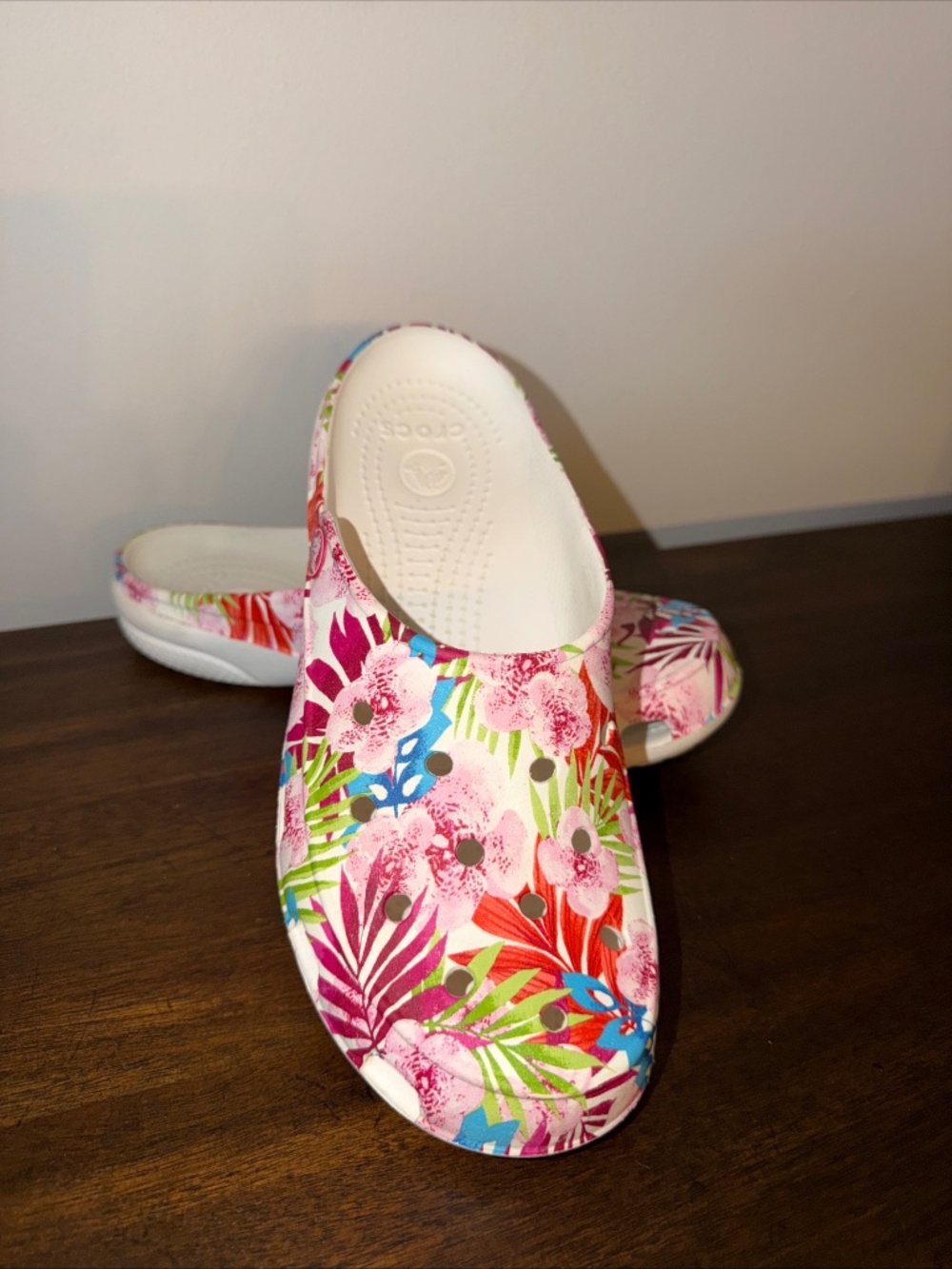 Crocs Freesail Rose Freesail Womens 8 Tropical Slip On Beach Garden